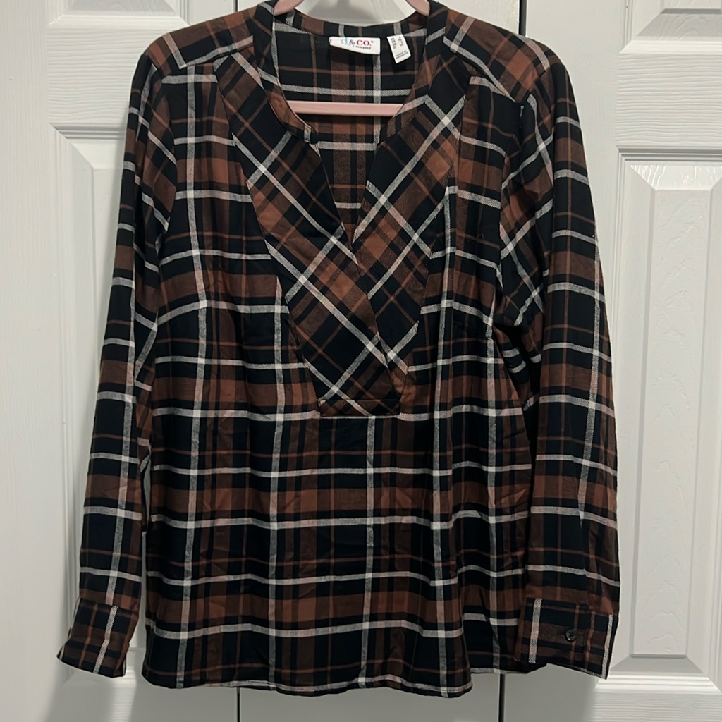 D & Company Brown And Black Plaid Top Great Unique Colors Size L $14